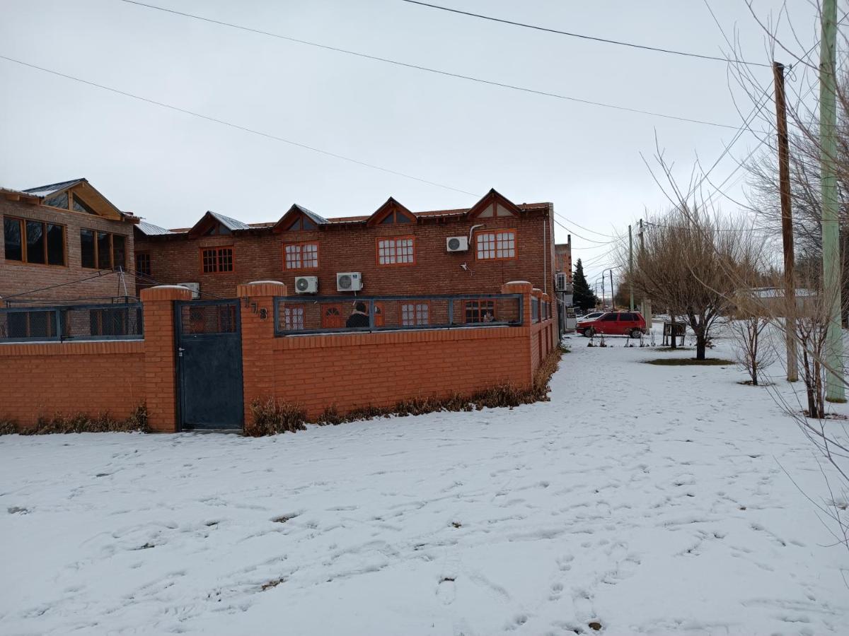 Hospedaje, Departamentos J&R Perito Moreno Eksteriør billede